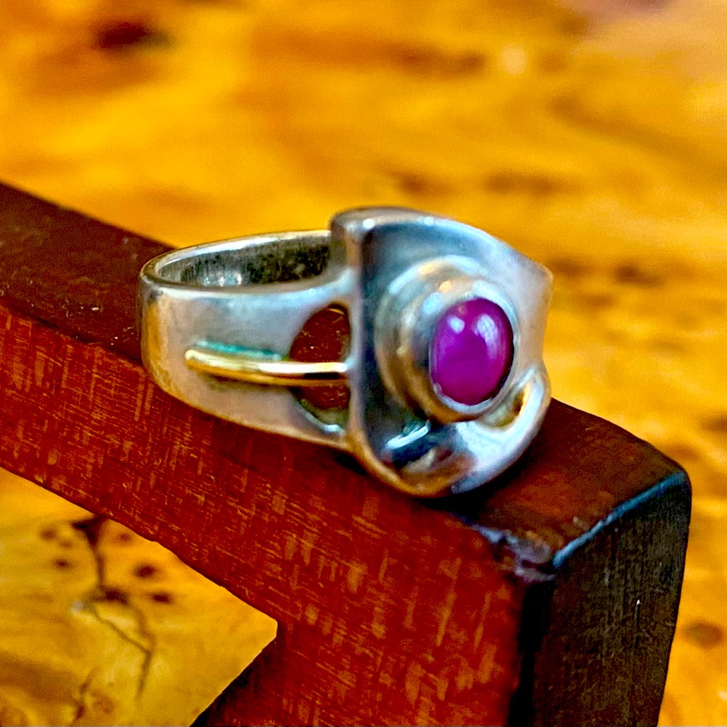 Very Unique Silver Ring